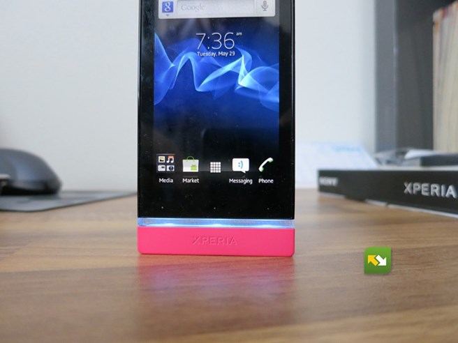 Sony Xperia U (4).jpg